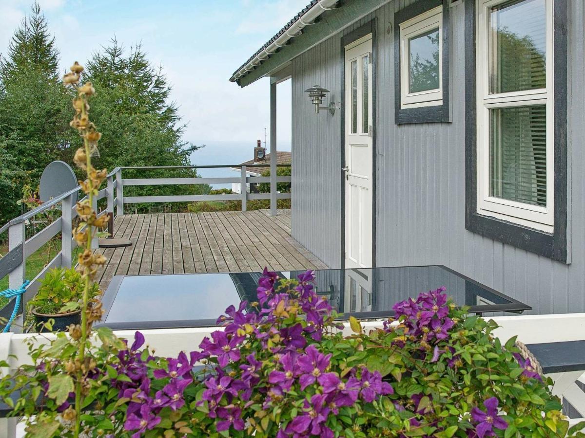 Three-Bedroom Holiday Home In Hasle 3 Vang  Room photo